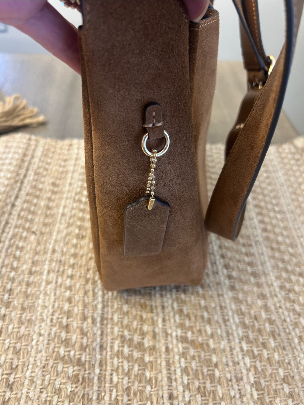 Coach Brown Suede Shoulder Bag with Gold Logo - Picture 4 of 7